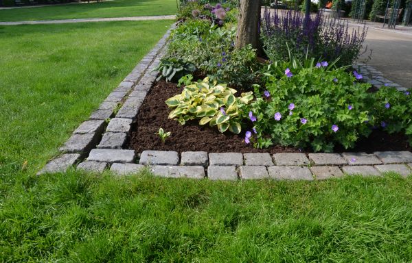 Flower Bed Mulching in Chesterfield